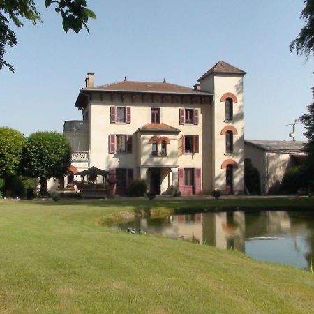 Domaine De Marchal - Chambres Et Table D'Hotes Celles-Sur-Durolle Exterior photo
